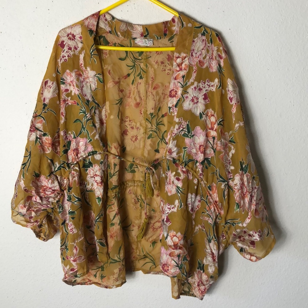 Beautiful ‘Free People’ one size kimono. . Sheer with tasseled waist str…
